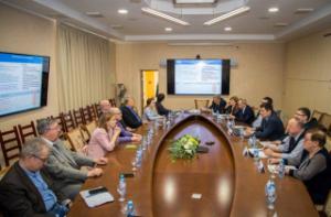 Круглый стол